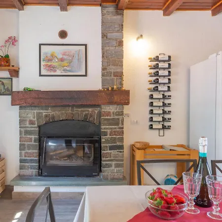 Rita - Vna201 By Interhome * Perledo